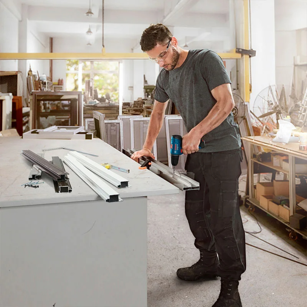 Дрель-шуруповерт аккумуляторная BOSCH GSR 120-LI 06019G8020 в TehnoAdept