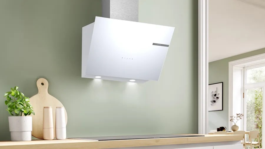 Вытяжка наклонная Bosch DWK66PJ20T, белый в TehnoAdept