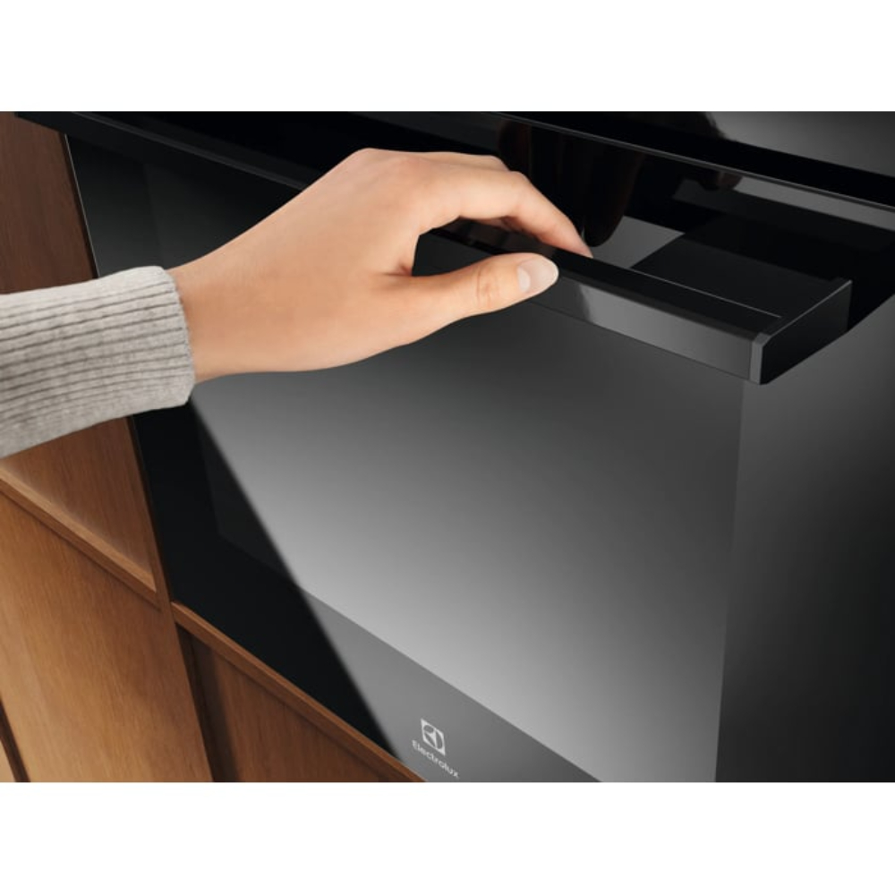Духовой шкаф электрический Electrolux LOH3H00BK, черный в TehnoAdept