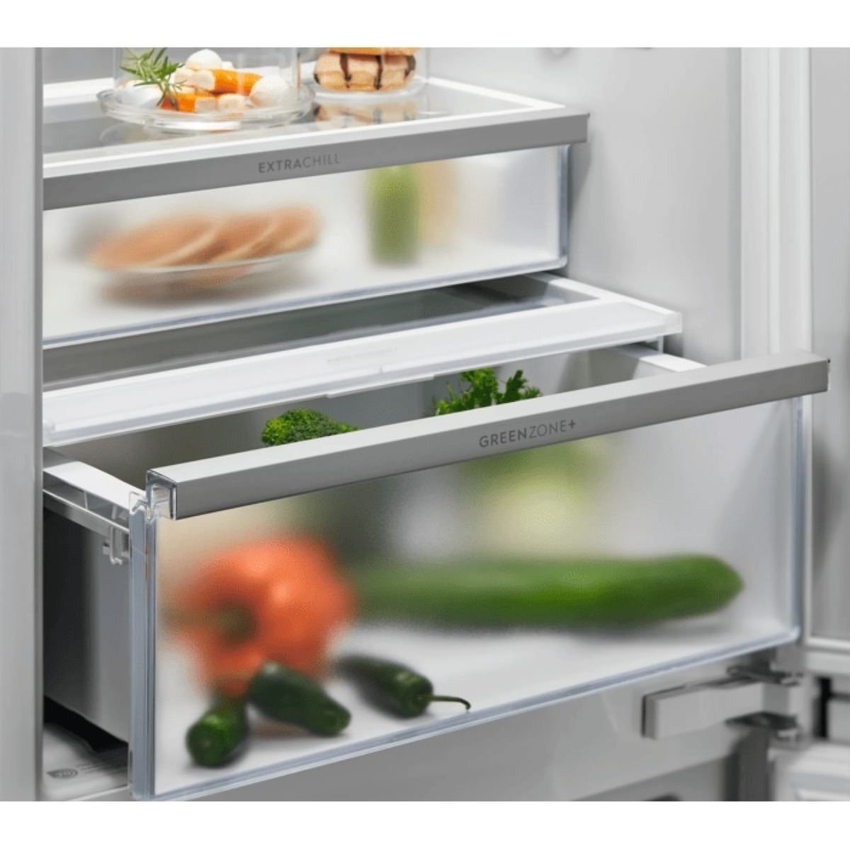 Холодильник встраиваемый Electrolux E6MNCE19S в TehnoAdept