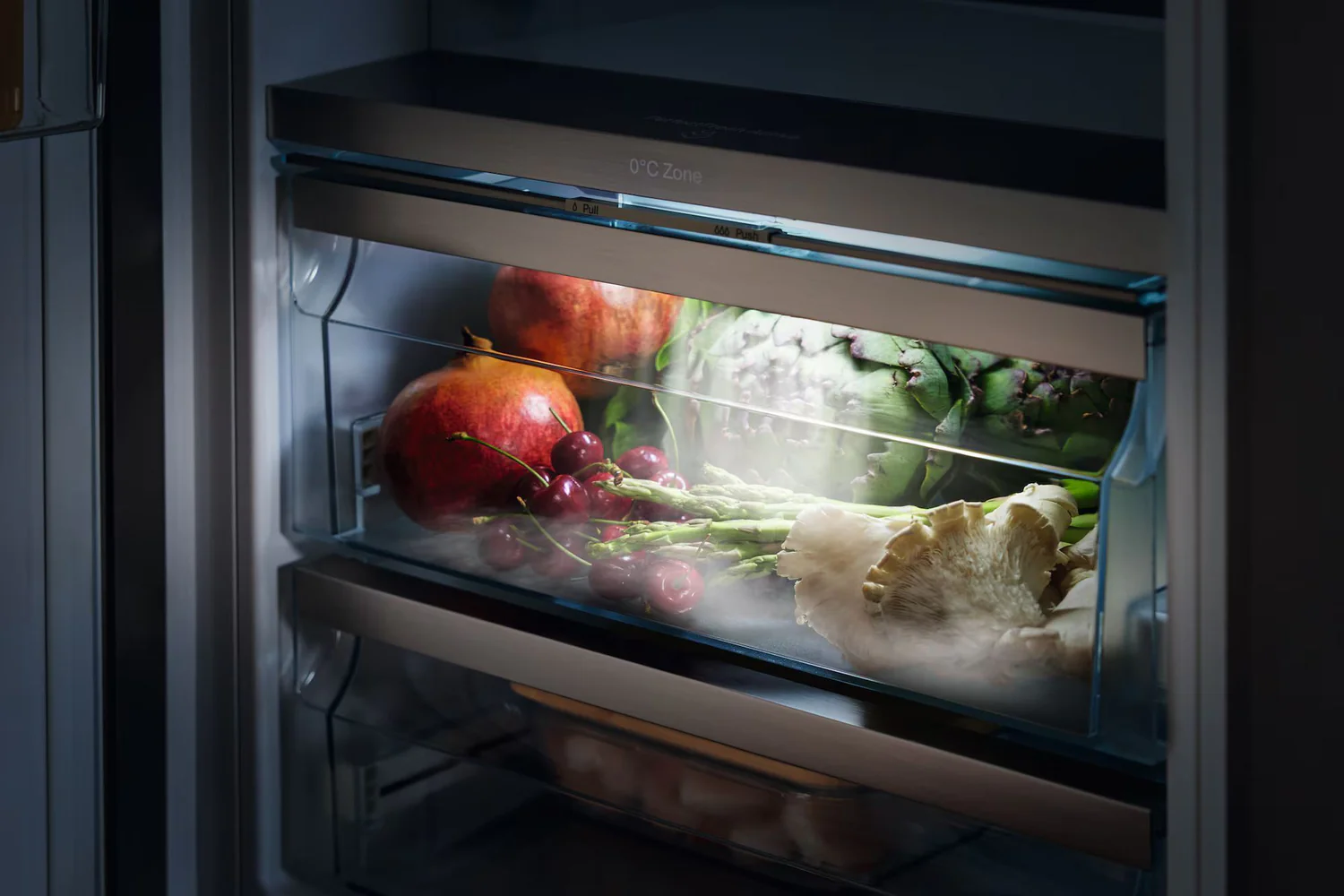 Холодильник встраиваемый Miele KFN 7795 C, белый в TehnoAdept