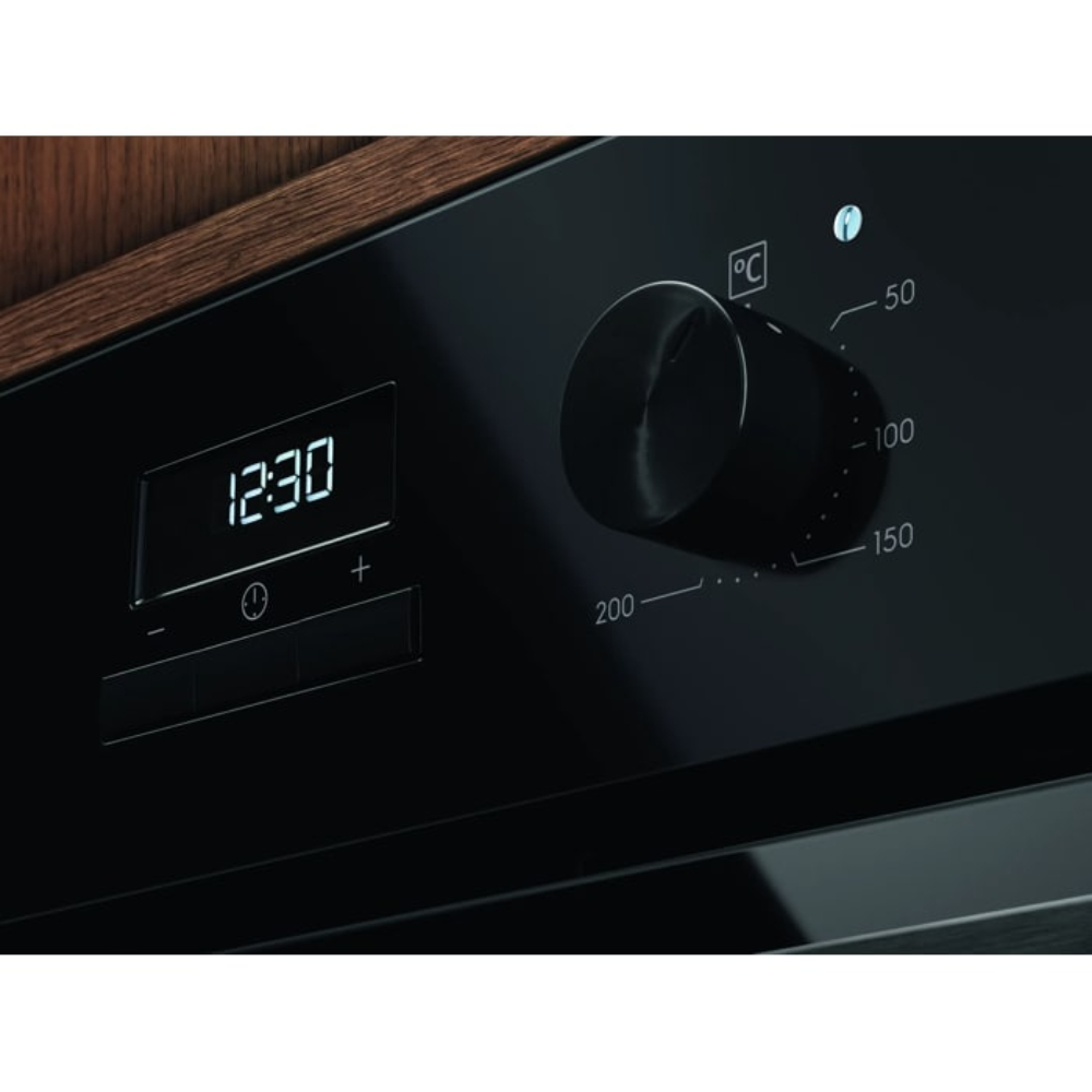 Духовой шкаф электрический Electrolux LOH3H00BK, черный в TehnoAdept