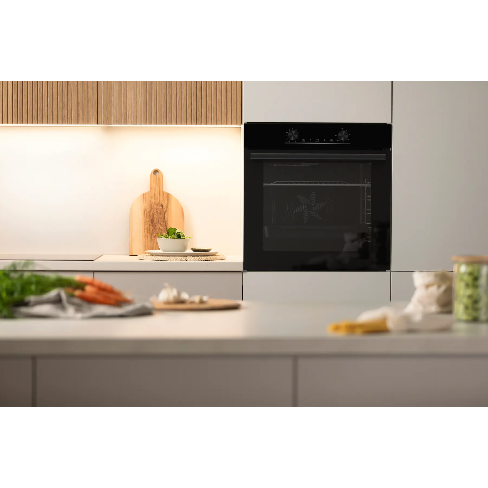 Духовой шкаф электрический Gorenje BO6735E02BKOT, черный в TehnoAdept